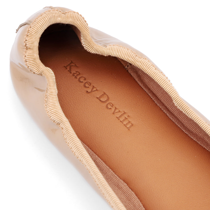 Women's pointed apricot glossy sheepskin commuter shoes