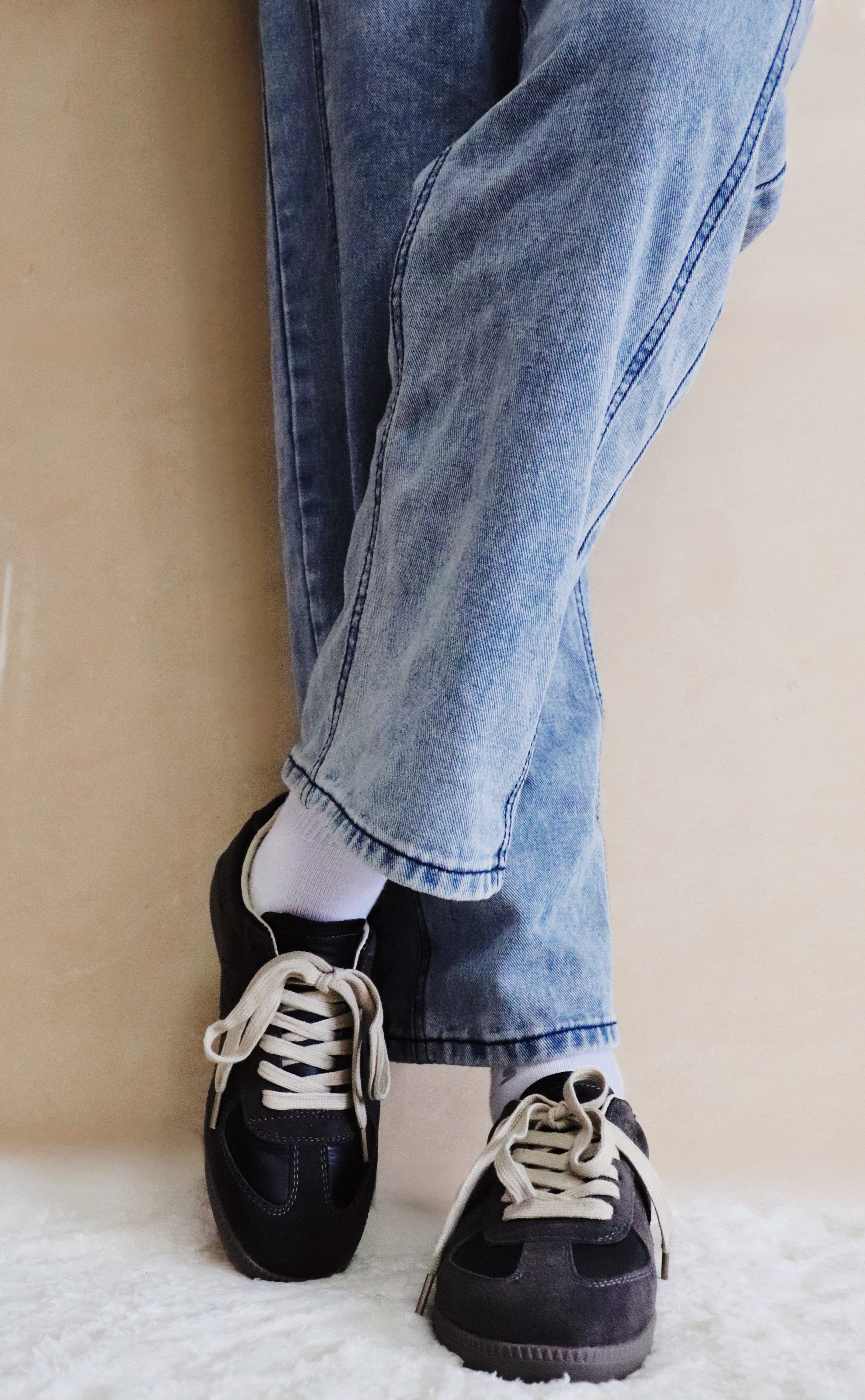 Women's Black Cowhide Leather Casual Shoes for Any Outfit