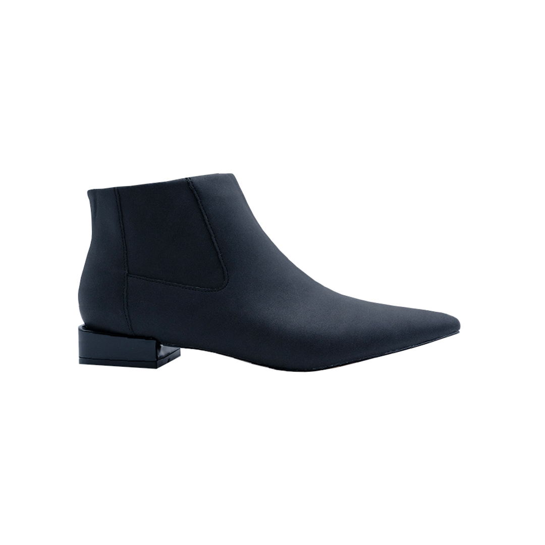 Black pointed top toe ankle boots