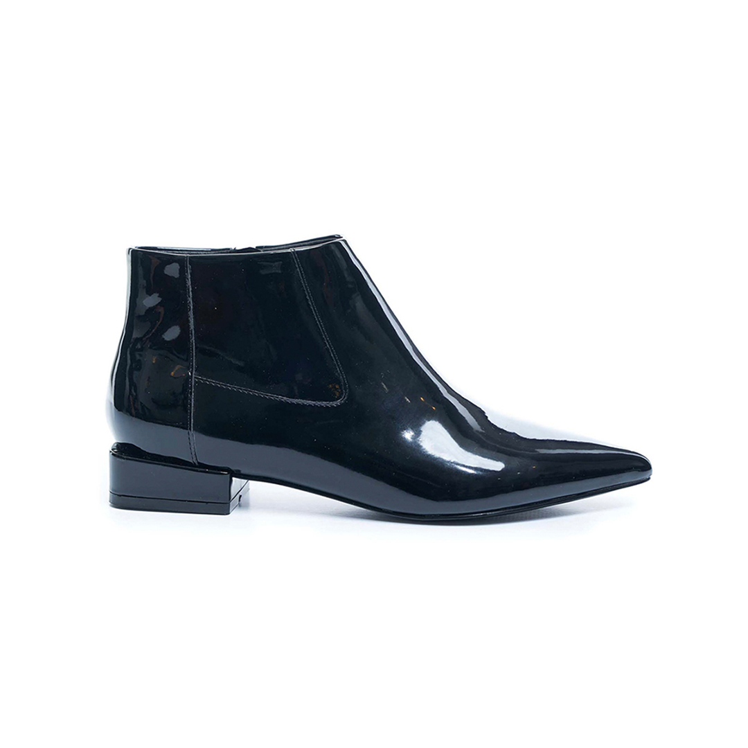 Black pointed top toe flat booties