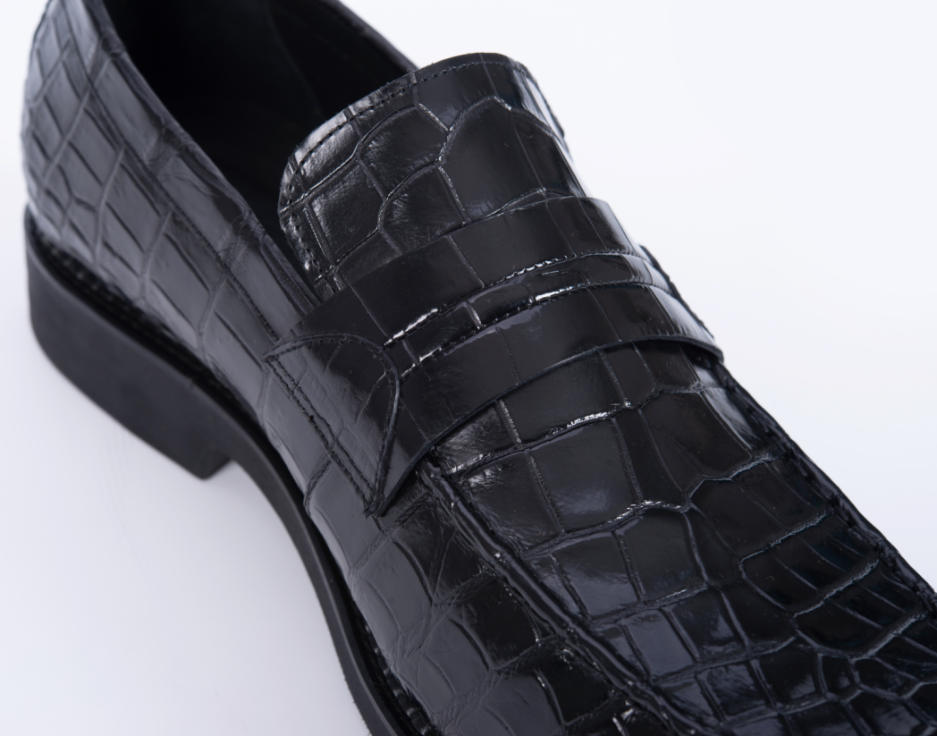 Penny loafers with genuine black alligator leather