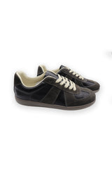 Sleek and Versatile: Men's Black Cowhide Leather Casual Shoes for Everyday Wear