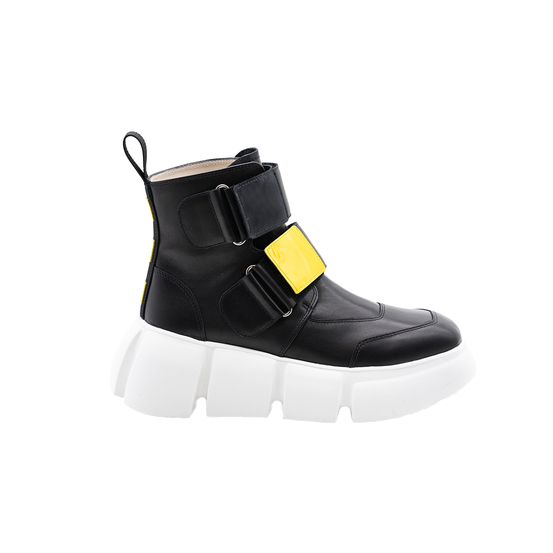 Men's Black cowhide leather high sneaker  ｜black a couple of Velcro cowhide leather high sneaker