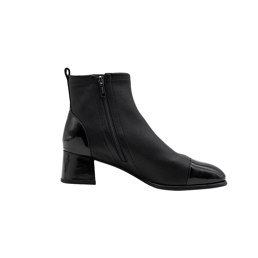Simple boots top