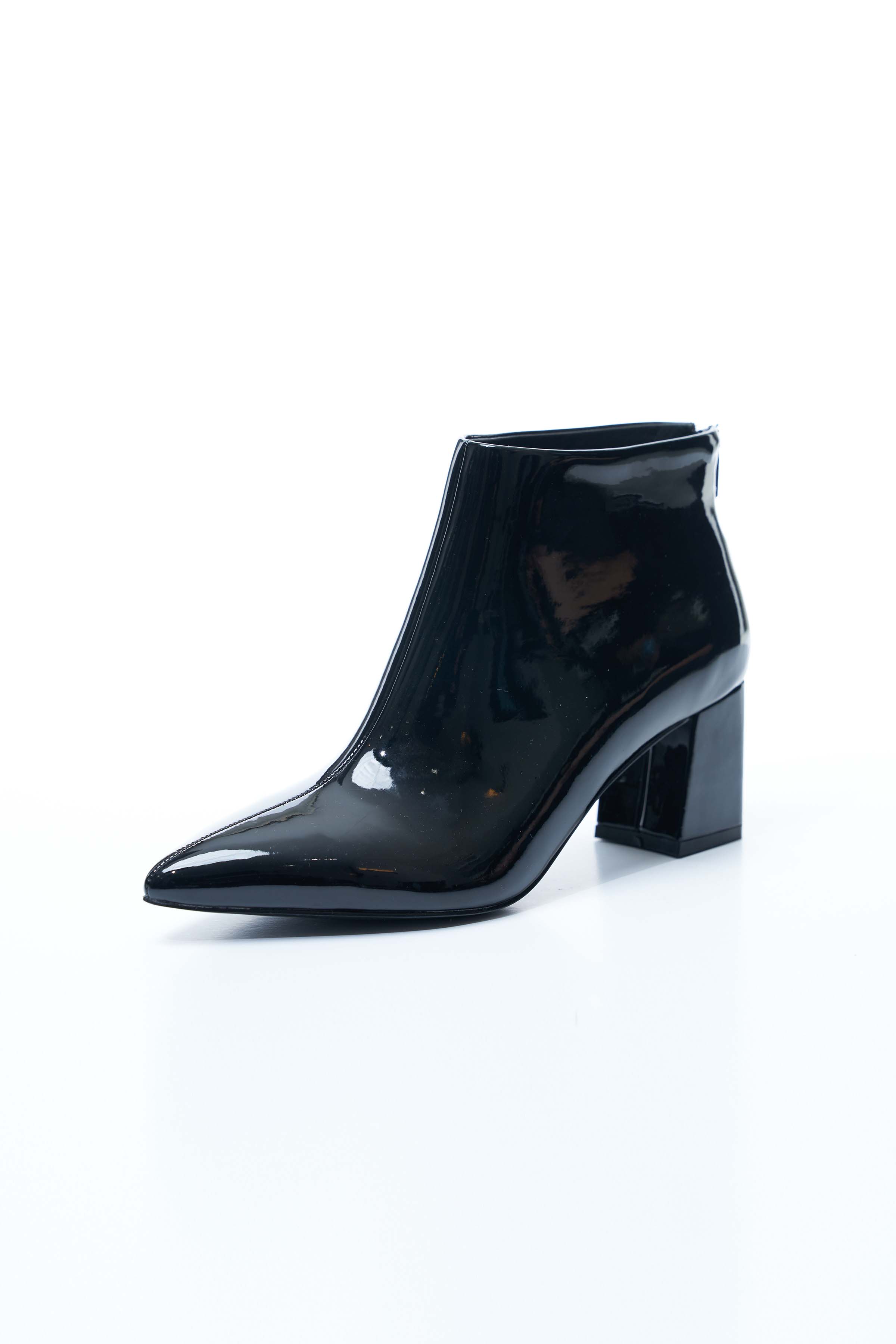 LAURA Black Patent Leather - VHNY 